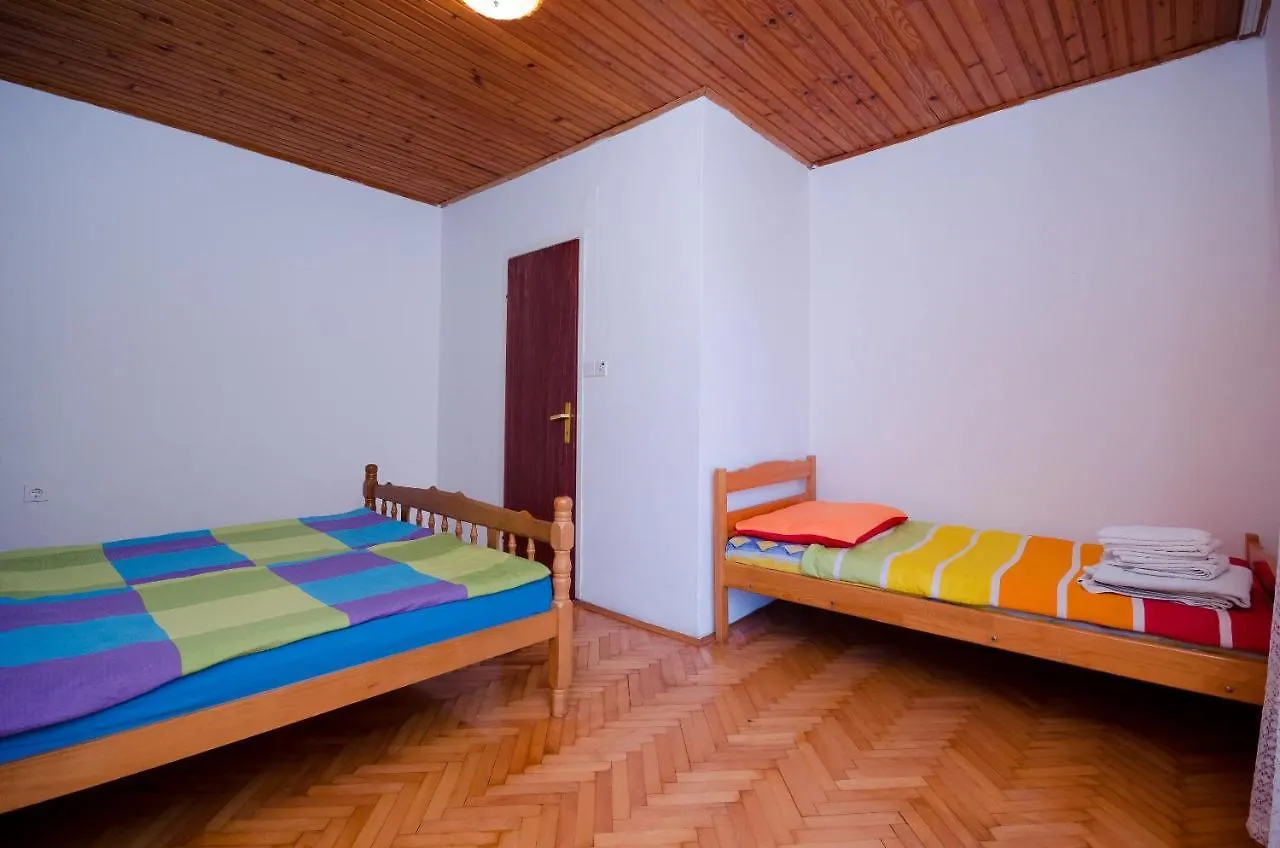 Apartments Elvira Lopar